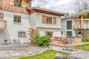 Το κτήριο όπου στεγάζεται  το διαμέρισμα +13 φωτογραφίες