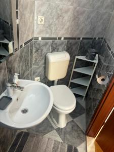 Kúpeľňa v ubytovaní Apartmani Josipović