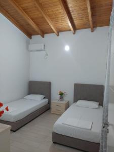Postel nebo postele na pokoji v ubytování Villa 69 - Jonufer
