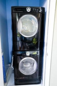 Billede fra billedgalleriet på Suite Caroline. By the Beach and a Pool. i Carolina Beach