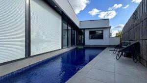 Πισίνα στο ή κοντά στο Beautiful property in Balwyn with great view