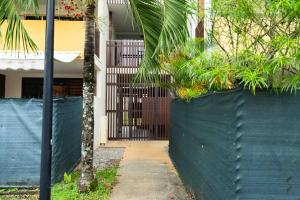Fotografie z fotogalerie ubytování Hibiscus Standing- Appartement Cosy- 2 chambres Climatisées- Cuisine équipée- WIFI-Terrasse v destinaci Cayenne
