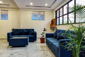 Posezení v ubytování Hotel O Esta Inn