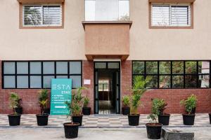 Exteriér nebo vchod ubytování Hotel O Esta Inn