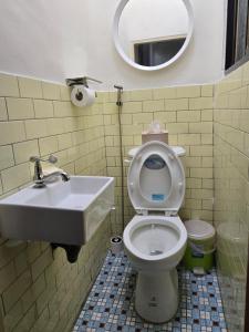 A bathroom at 高鐵中彰309民宿