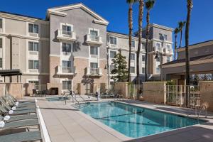 Piscina en o cerca de TownePlace Suites by Marriott Ontario Airport
