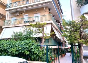 A balcony or terrace at Green tea balcony - quiet & cozy- Ano Glyfada