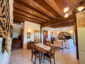 Area soggiorno di Villa Posidi with Private Pool and Sea View