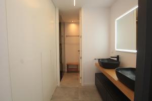 Fotografie z fotogalerie ubytování Lux Casa Praia Beach House v destinaci Praia da Rocha + 77 fotografií