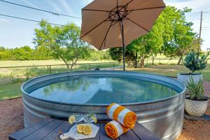 Zahrada ubytování Container Haus, Hot Tub, Cowboy Pool, Pet Friendly!