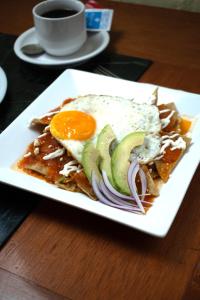 Makanan di atau berdekatan hotel