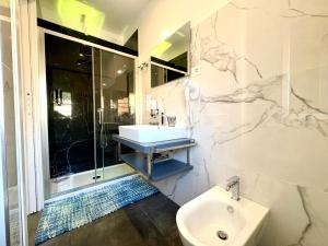 Koupelna v ubytování JeVi Stars Rooms