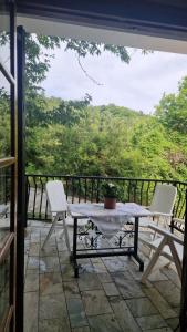 Balkón nebo terasa v ubytování Holiday Home Neochori Pelion
