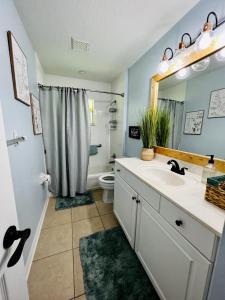 Et badeværelse på LakeSide Story + 60 billeder