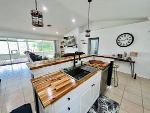 Køkken eller tekøkken på LakeSide Story