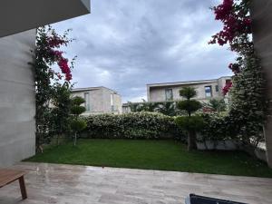 Giardino di OLEA Family Apt with Garden