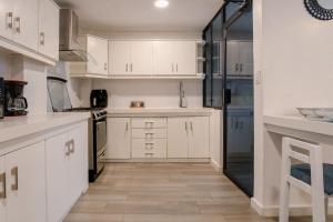 Kuchnia lub aneks kuchenny w obiekcie Sky Loft a 3 cuadras de la UTPL 5min del centro