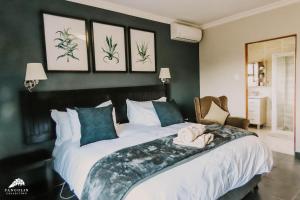 Postel nebo postele na pokoji v ubytování Aloe Corner, Cathkin Estates by Euphoric Leisure