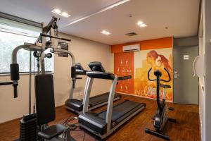 Fitness centrum a/nebo fitness zařízení v ubytování Suite INSIDE Interative Jardins