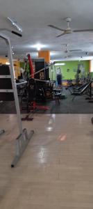 Fitness centrum a/nebo fitness zařízení v ubytování Hostel Barracudas