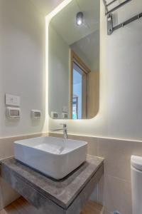 Koupelna v ubytování Charming Jungle Home + 65 fotografií