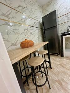 Una cocina o kitchenette en Comfortable and quiet house in Ouarir