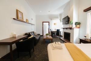 Posezení v ubytování Civic Hotel + 18 fotografií