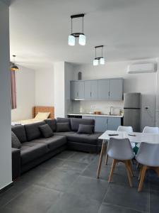 Kuchyň nebo kuchyňský kout v ubytování Deda Apartments