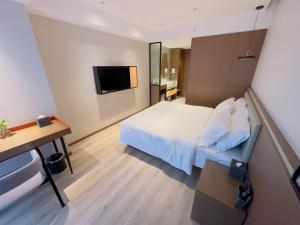Gallery image of Lotus Hotel 荷花酒店 in Qingpu