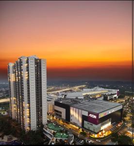 Východ nebo západ slunce při pohledu z apartmánu nebo okolí + 8 fotografií