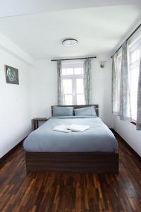 The Loft by Fresco Retreat 객실 침대