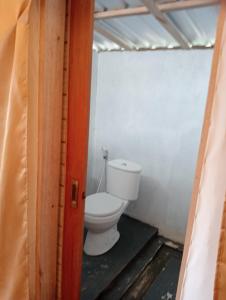 Koupelna v ubytování Surya Camp Buahan