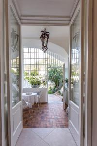 Vonkajšia záhrada v ubytovaní Palazzo Cacace Relais