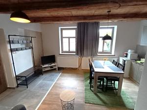 Guest House Mengsdorf的厨房或小厨房