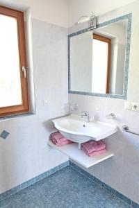 Koupelna v ubytování Obermüllerhof