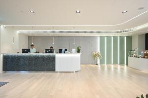 Vstupní hala nebo recepce v ubytování Azure Hotel