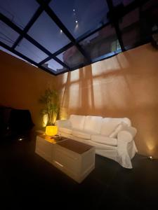 上海LAYLiVE Good soundproofing Near the subway, US Consulate, Nanjing Road Jing'an Temple business district Convenient transportation Courtyard music的相册照片