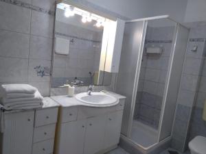 Ένα μπάνιο στο Apartman Maya