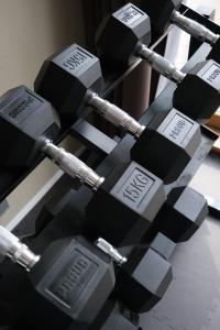 Das Fitnesscenter und/oder die Fitnesseinrichtungen in der Unterkunft BO Hotel Hamburg