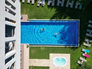 Bazén v ubytování Hotel Salona Palace nebo v jeho okolí