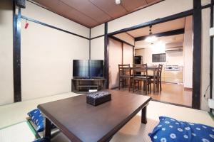 Η κουζίνα ή μικρή κουζίνα στο Kyoto Gojo Guest House +41 φωτογραφίες