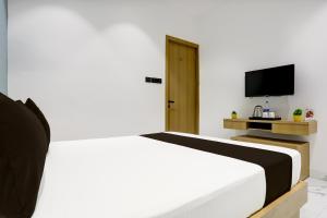Gallery image of Hotel O World View in Surat