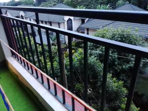 Rõdu või terrass majutusasutuses 1bedroom Apartment with Balcony , Kitisuru ,Nairobi