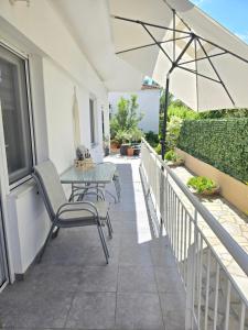 A balcony or terrace at Oneiropagida