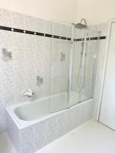 Koupelna v ubytování Ethos Guest House