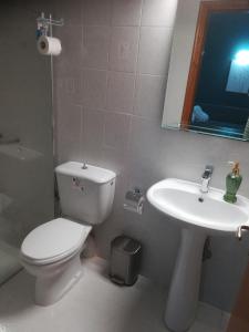 A bathroom at Mari Helen