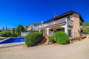 Bazén v ubytování Apartment Dani nebo v jeho okolí