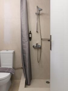 A bathroom at Studio Krinon - Paleo Psychiko