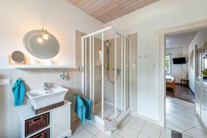 Koupelna v ubytování Paradies am See + 58 fotografií