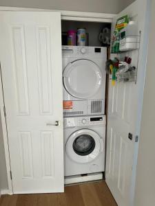 런던에 위치한 Comfortable room in a luxurious apt with parking in Blackheath에서 갤러리에 업로드한 사진